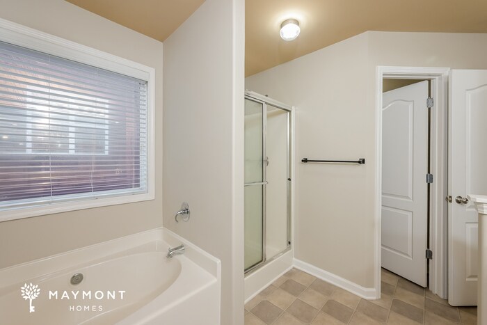 Building Photo - 2160 Lily Valley Dr