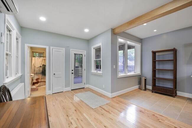 Building Photo - Sapcious Renovated Mt. Pleasant Home with ...