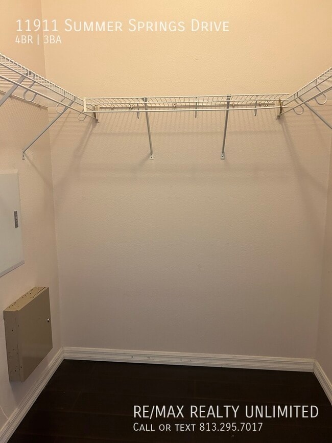 Building Photo - 11911 Summer Springs Dr