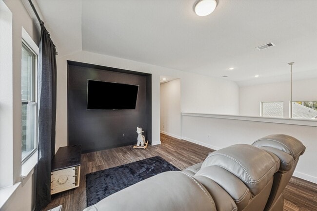 Building Photo - 7933 Spring Run Dr