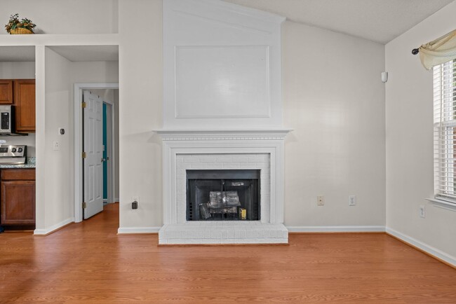 Building Photo - Charming 3-Bedroom Brick Ranch in Raleigh ...