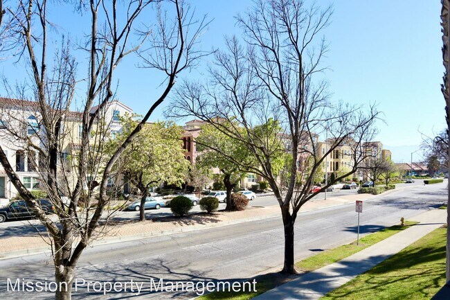 Building Photo - 2 br, 2 bath House - 39821 Cedar Blvd Unit...