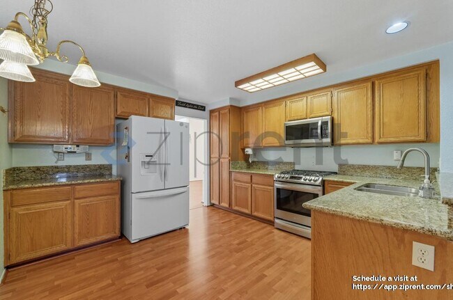 Building Photo - 14 Cider Mill Ct