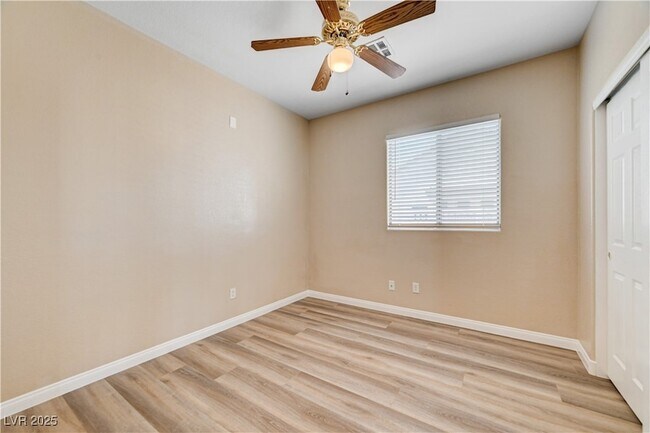 Building Photo - 5716 Breezy Wind Ct