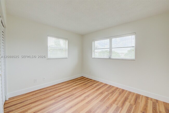Building Photo - 2441 SW 82nd Ave