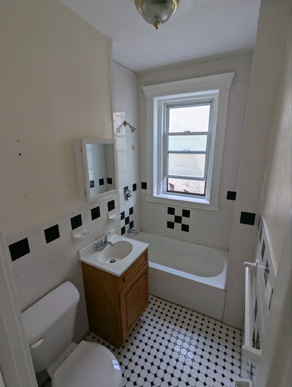 Building Photo - 376 Riverway
