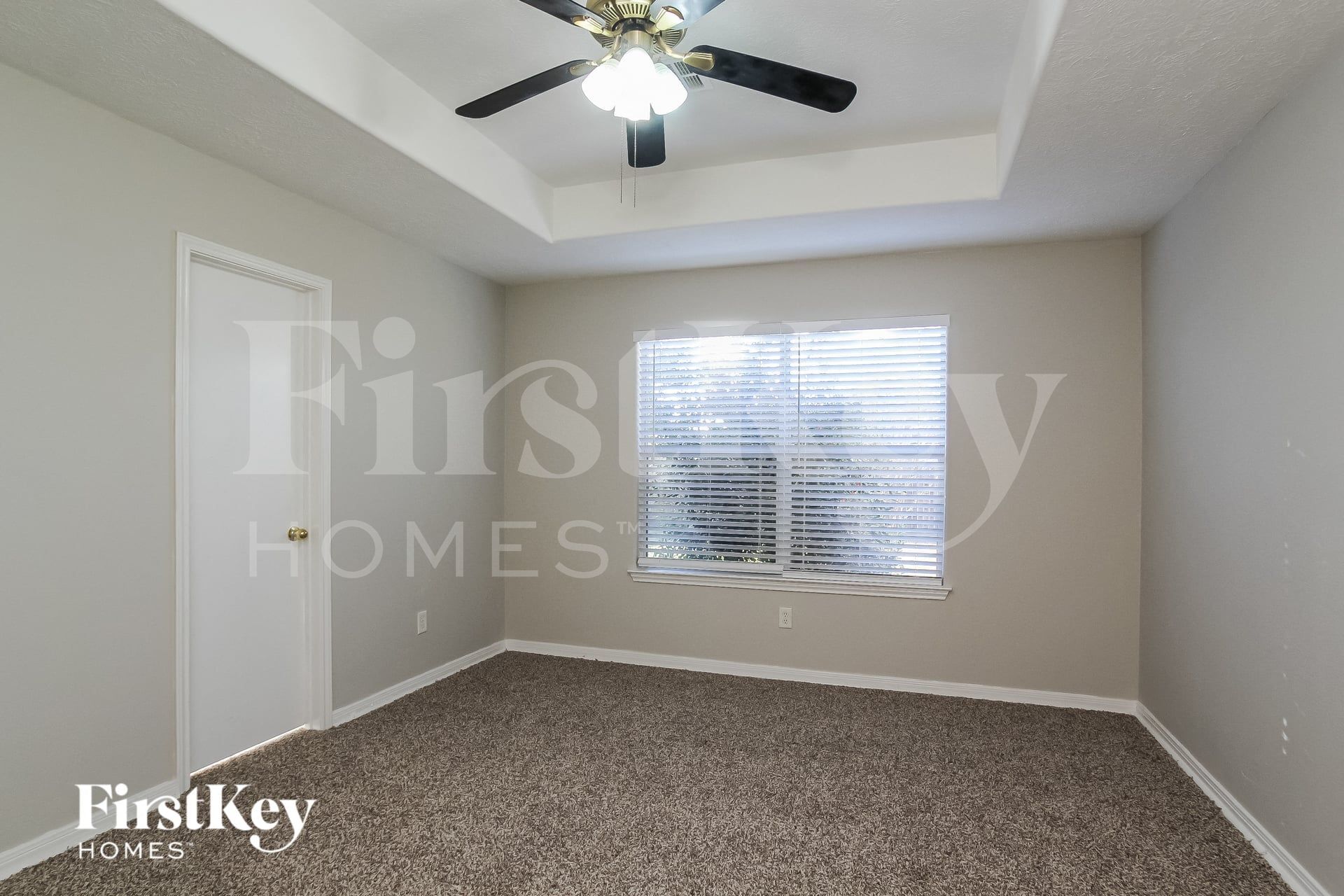 Building Photo - 16204 N View Ct