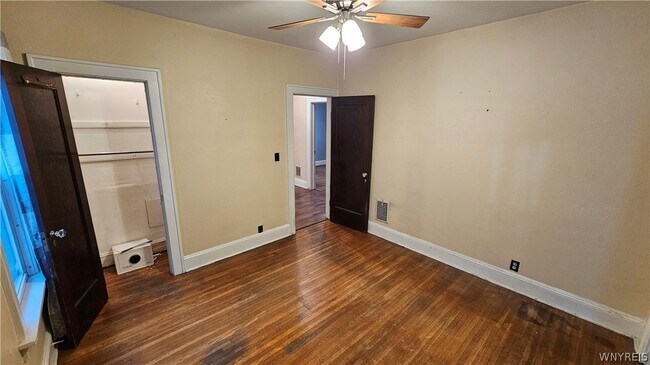 Building Photo - 307 Sterling Ave