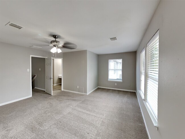 Building Photo - 7711 Cypress Edge Dr