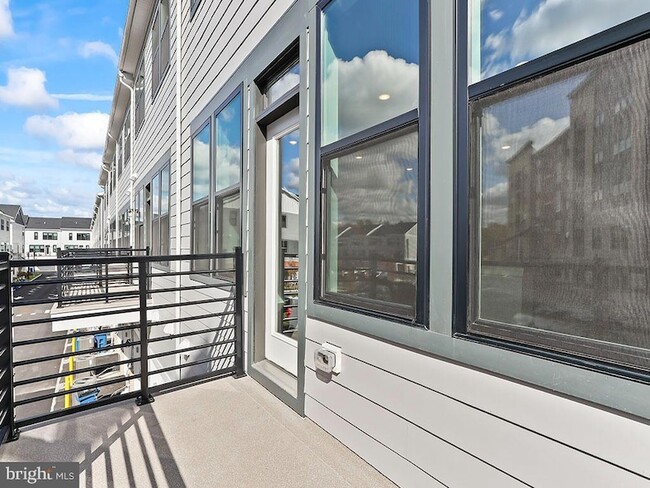 Building Photo - 1310 Parker Blvd