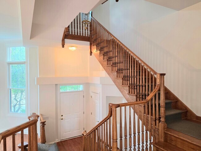 Building Photo - 2085 Valor Ct