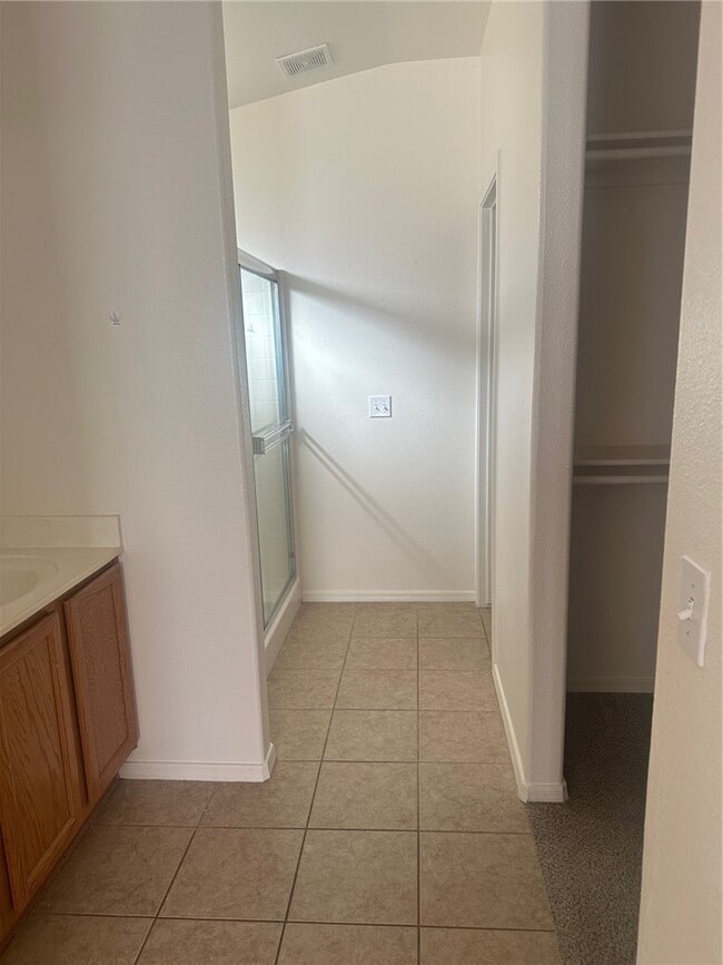 Building Photo - 2471 Sabino Dr