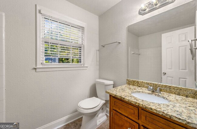 Building Photo - 1432 Fieldgreen Overlook