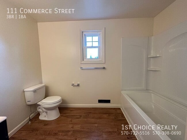 Building Photo - 111 Commerce St