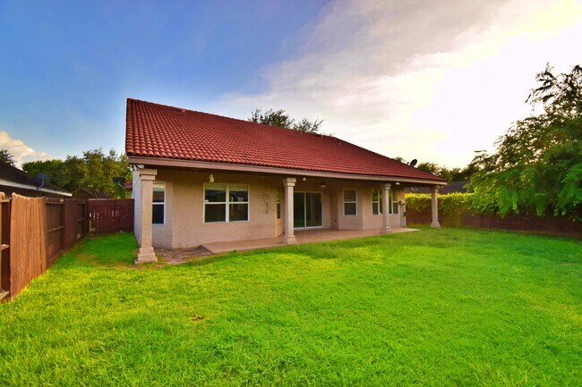 Building Photo - 3801 San Roman St