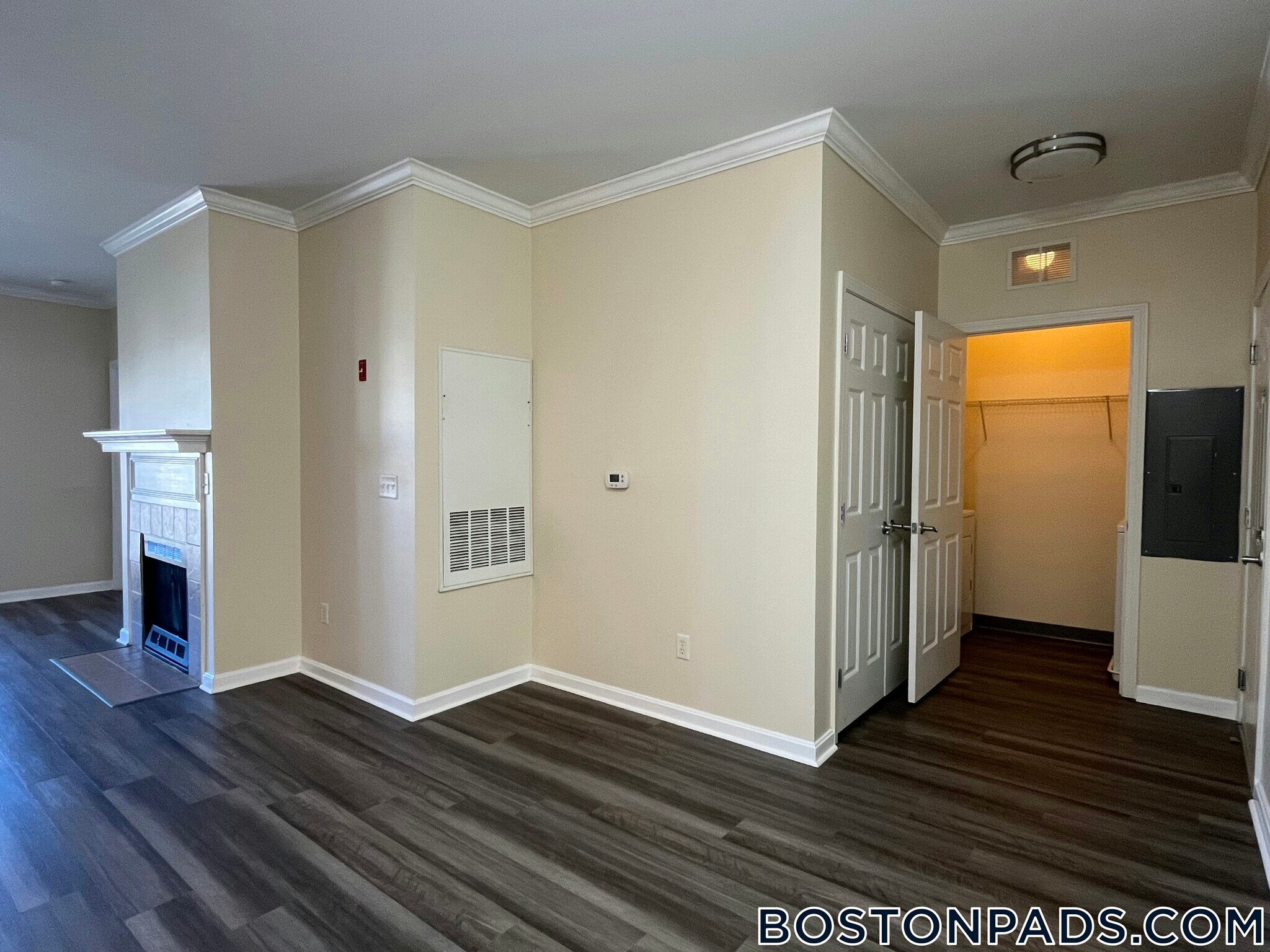 Building Photo - 311 Lowell St