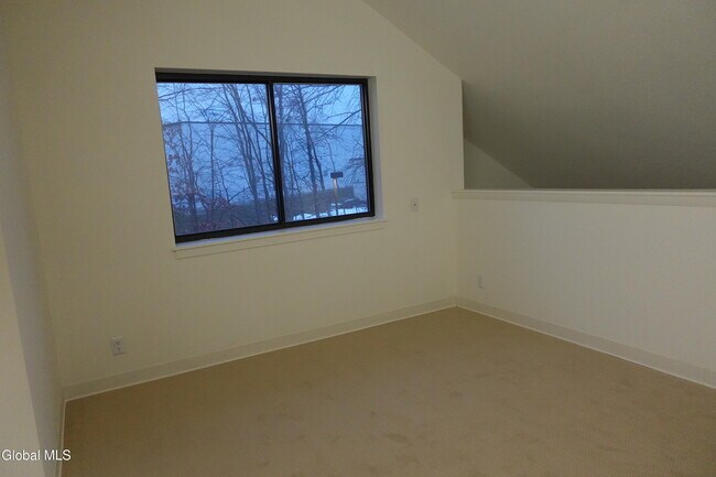 Building Photo - 10 Residence Inn Dr