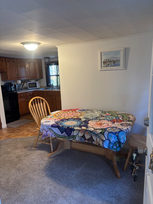 Building Photo - 277 Center St