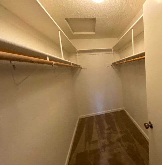 Building Photo - 130 Quietwood Dr