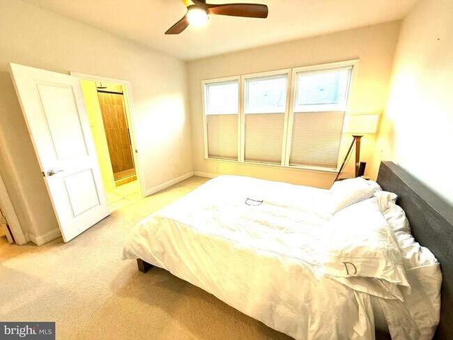 Building Photo - 17255 Herring Gull Ln
