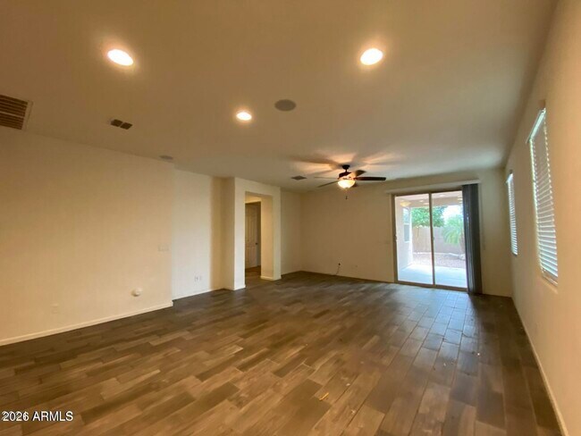 Building Photo - 3549 E Apricot Ln