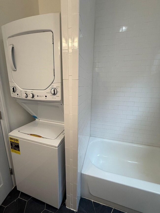 Building Photo - 163 BIDWELL Ave