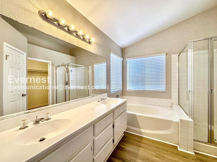 Building Photo - 2155 Begley Cir