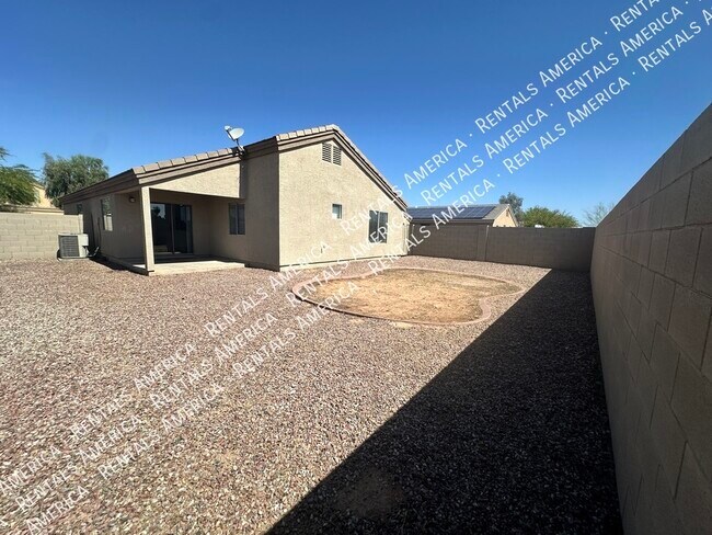 Building Photo - 3682 N French Pl