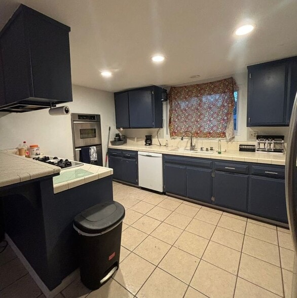 Building Photo - 12 S Wendy Dr