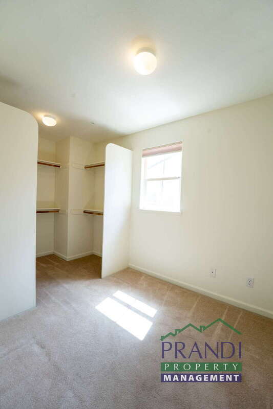 Building Photo - 82 Arnold Dr