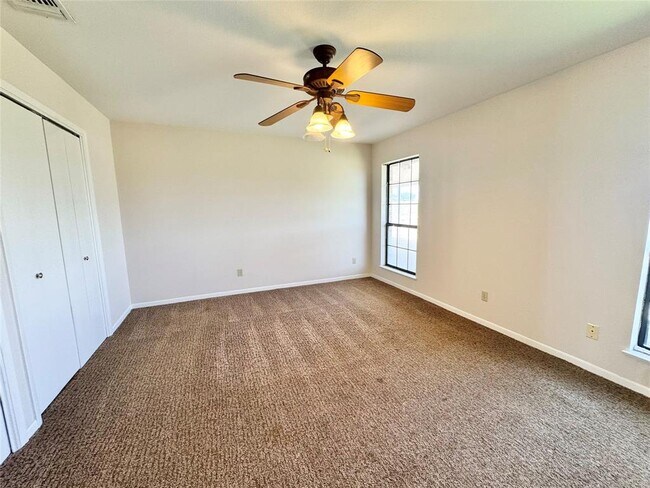 Building Photo - 18512 Carlson Ln