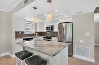 Building Photo - 1549 Sandpiper St