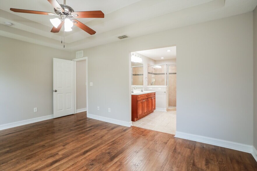 Building Photo - 8106 Byrd Landing Ct
