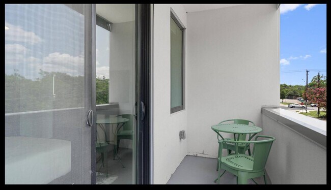 Building Photo - 5515 Humming Bird Ln