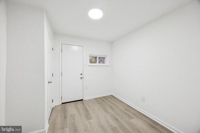 Building Photo - 5133 Reno St