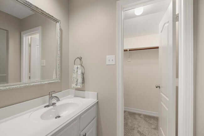 Building Photo - 15519 Marble Canyon Way