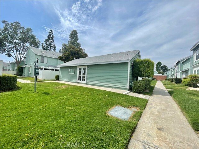 Building Photo - 5640 Riverside Dr