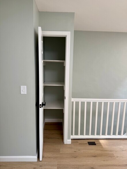 Building Photo - 303 Whitridge Ave