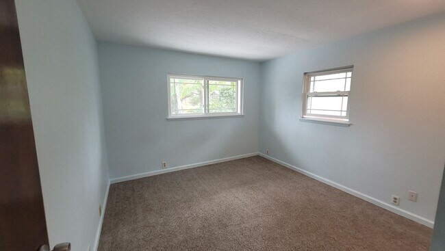 Building Photo - Spacious 5 Bedroom 3 Bath Duplex House w/ 2 car Garage and Gated Driveway in Mililani