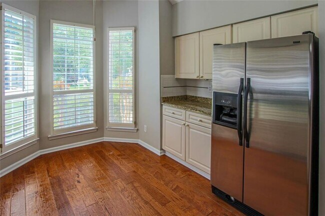 Building Photo - 22 Prestwick Ct