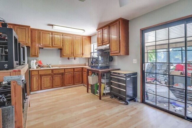 Building Photo - 3289 Altoro Ln