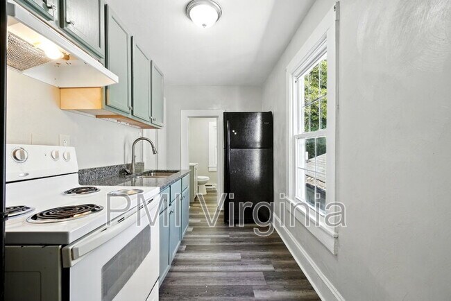 Building Photo - 522 Portsmouth Blvd