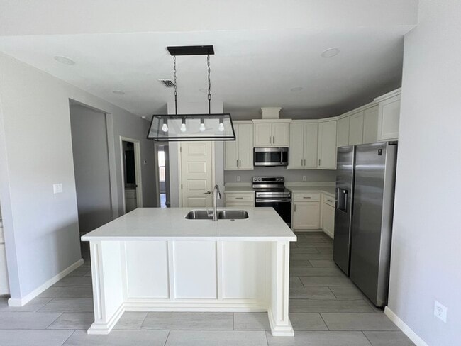 Building Photo - 1862 Castillo St