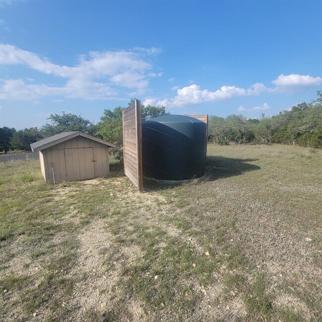 Building Photo - 10501 Hill Country Skyline