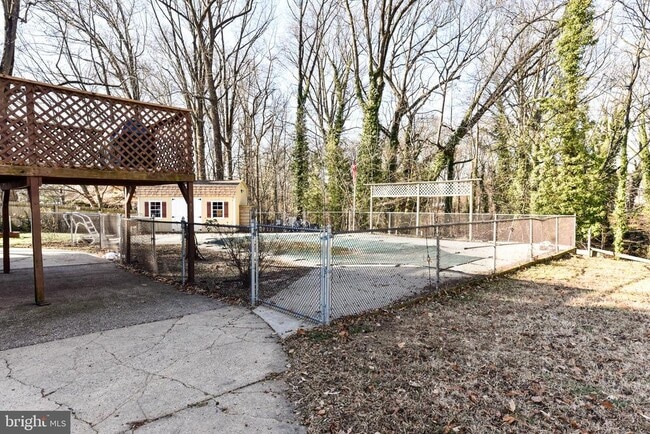 Building Photo - 722 Glenside Dr