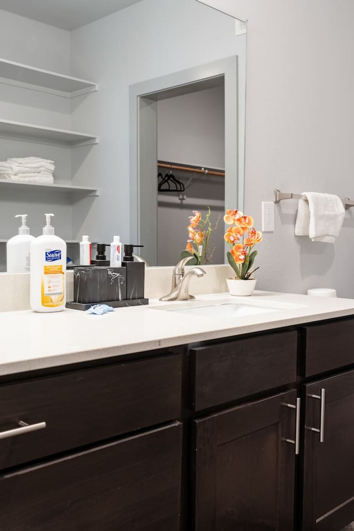 Building Photo - 3930 Westcliff Rd