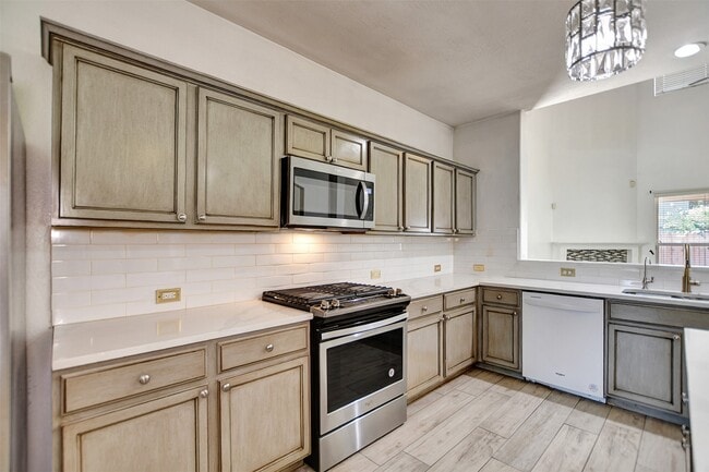 Building Photo - 20831 Brodie Ln