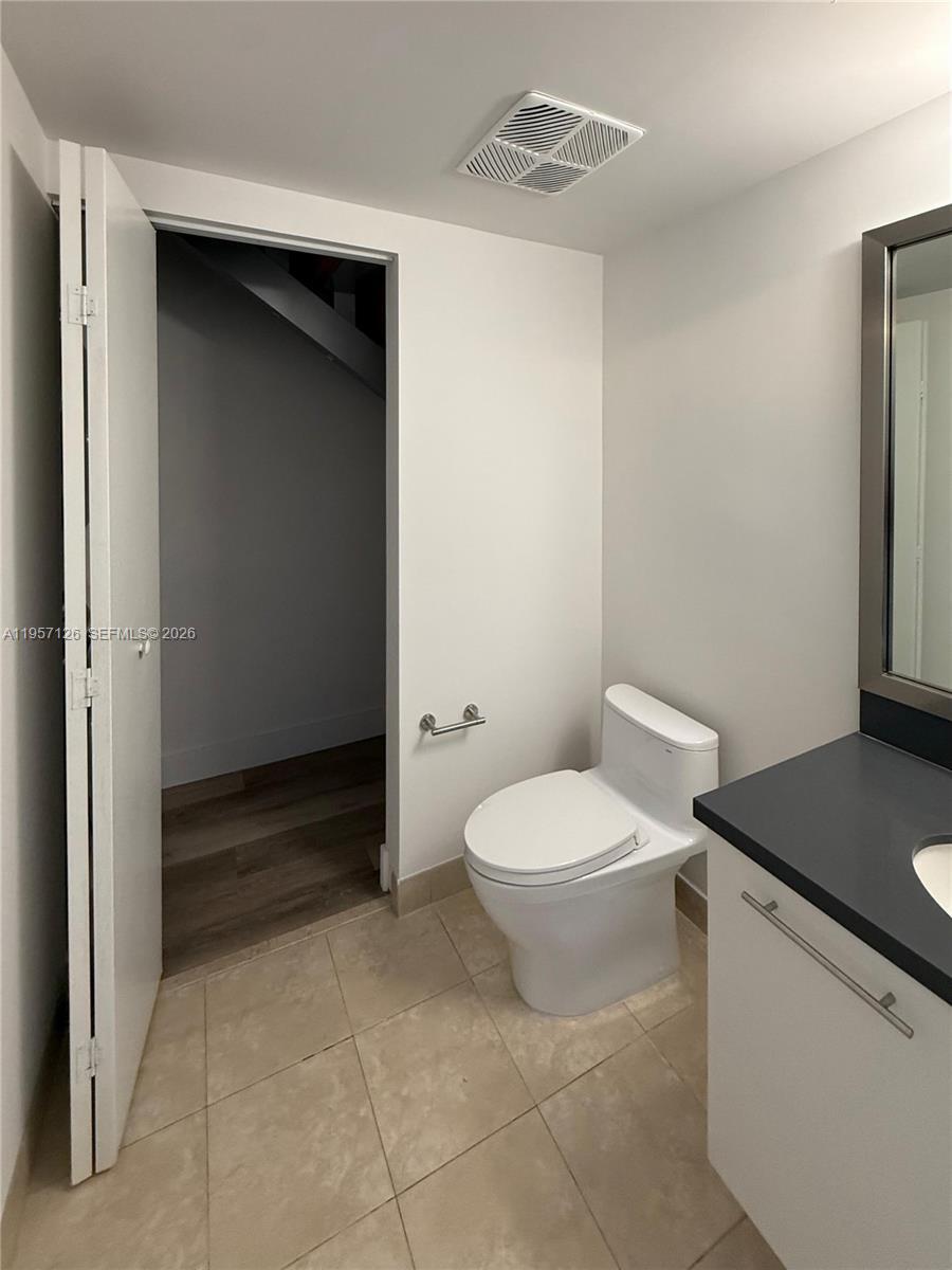 Building Photo - 90 SW 3rd St