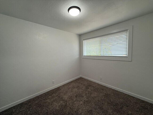 Building Photo - 4012so