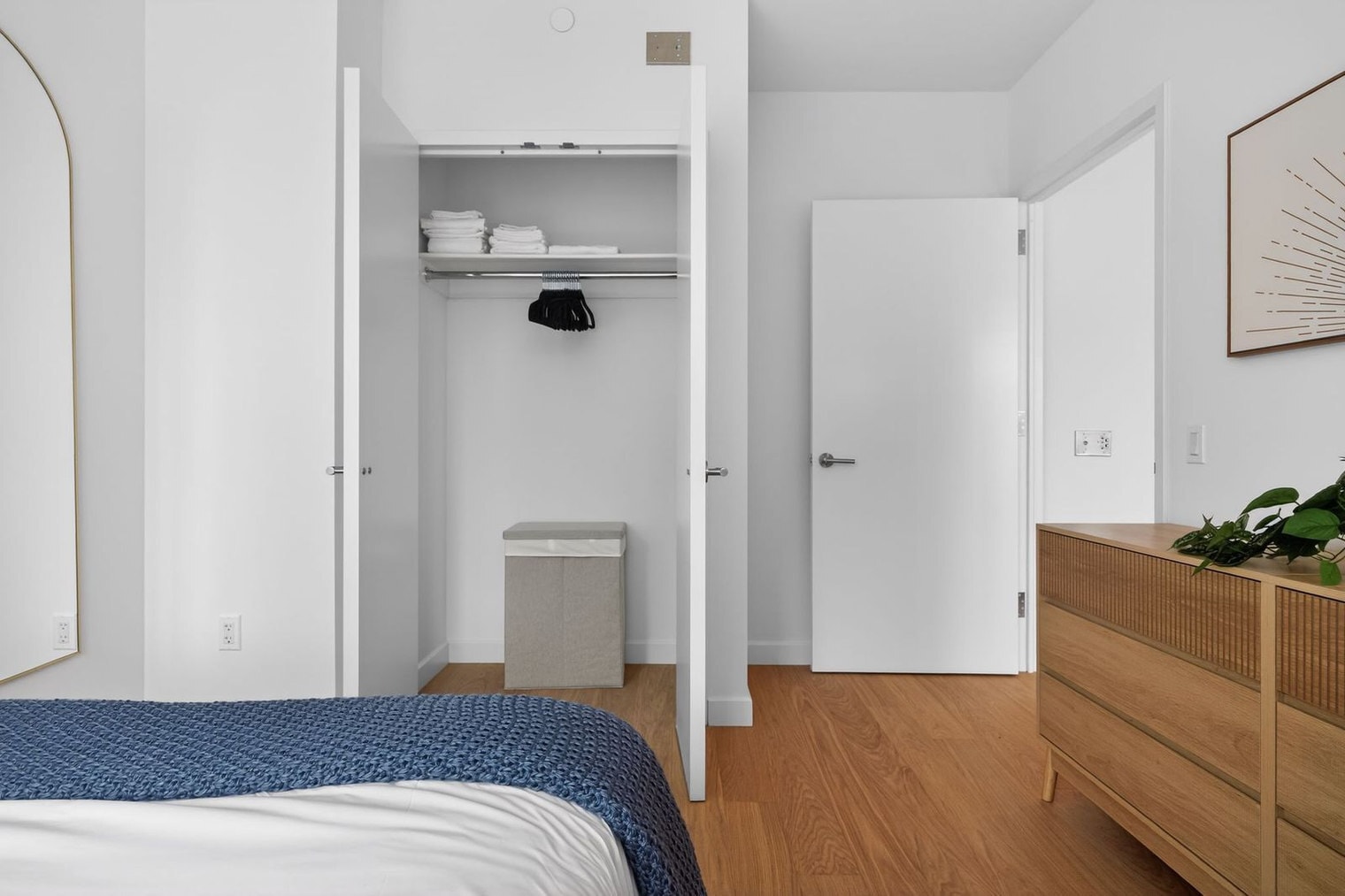 Building Photo - 16 Dupont St